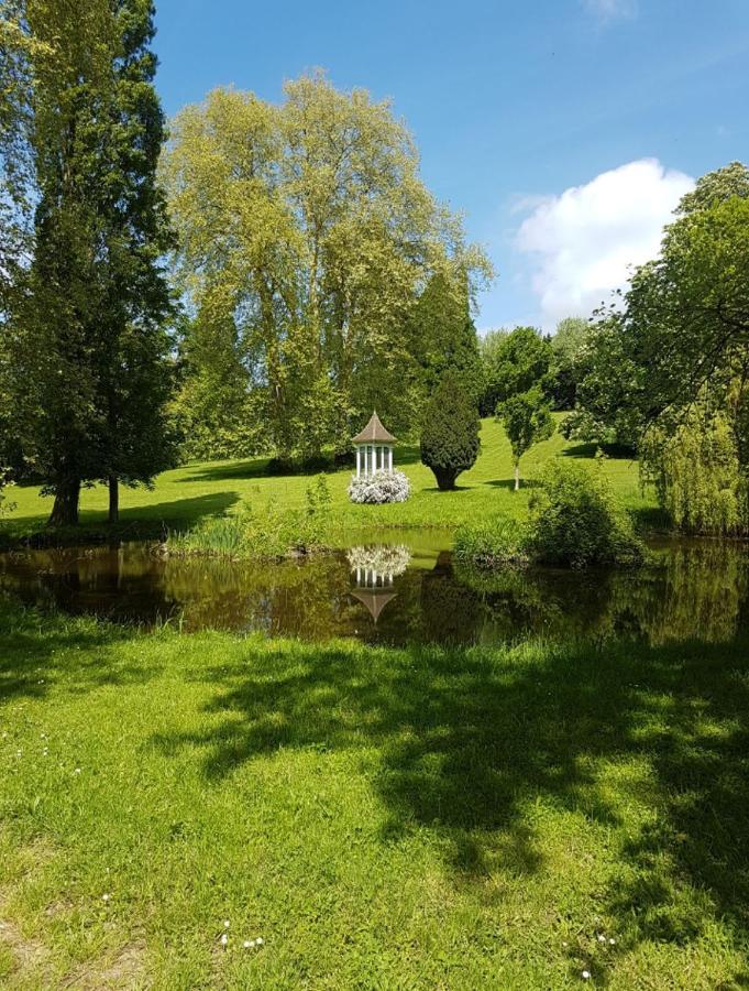 Chateau De La Bribourdiere Putot-en-Auge Exterior foto